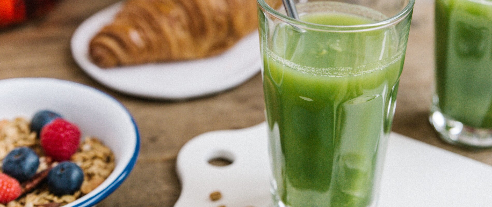 Image de cover représentant la page "Green juice with Isigny Sainte-Mère PDO Crème Fraiche, apple, cucumber and ginger" de la société d'Isigny-Sainte-Mère