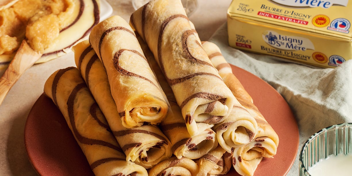 Image de cover représentant la page "Crêpes tourbillon à la crème d’amandes" de la société d'Isigny-Sainte-Mère