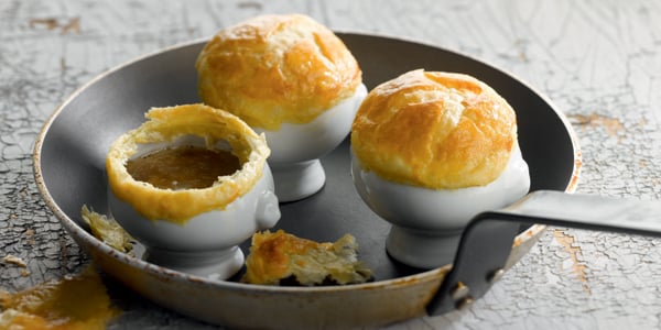 Image de cover représentant la page "Soupe de camembert en croûte" de la société d'Isigny-Sainte-Mère