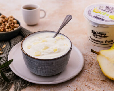Bol de fromage frais aux poires