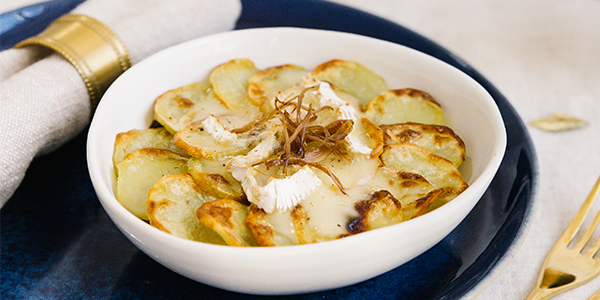 Image de cover représentant la page "Duck effiloché, potato rosette and Camembert d’Isigny" de la société d'Isigny-Sainte-Mère