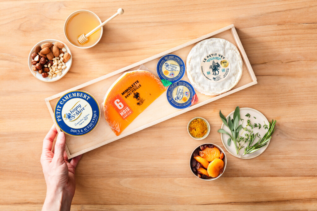 Le plateau créatif d'Isigny sur une table avant transformation des produits